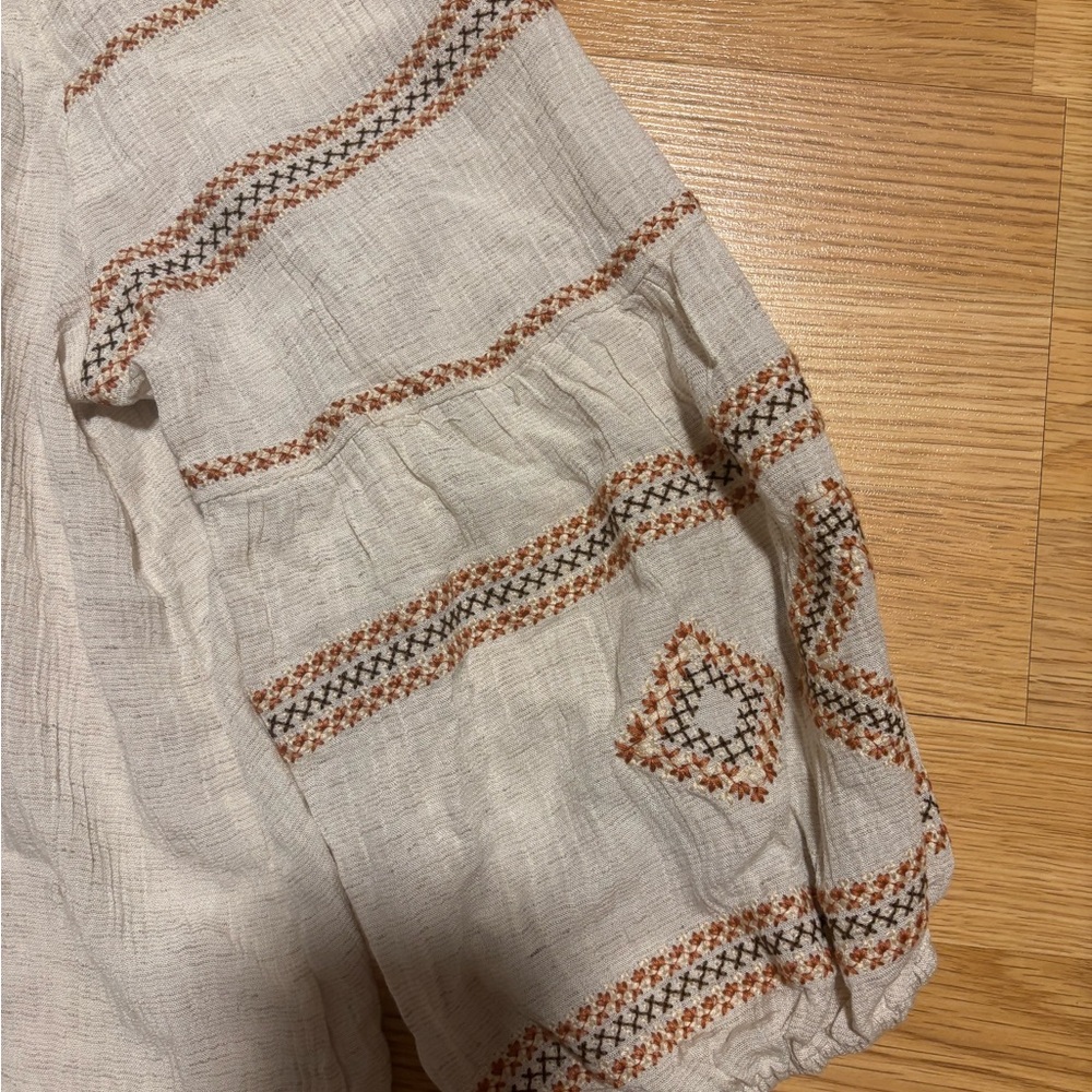 New “Love stitch” blouse size Medium with tag - Picture 4 of 6